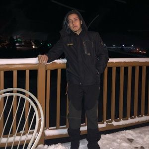 Meet your Posher, Omar